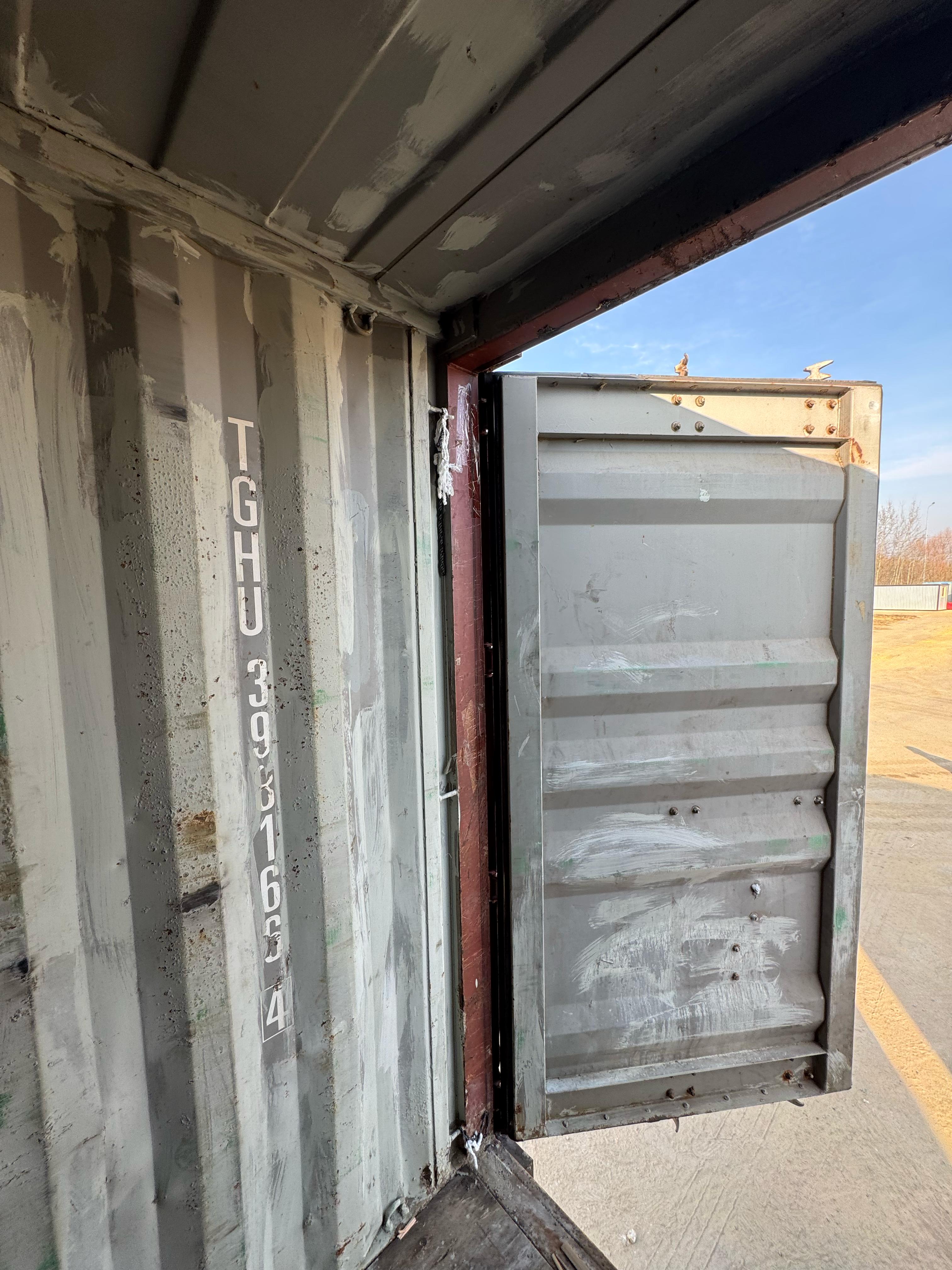 Морской контейнер TGHU3981664